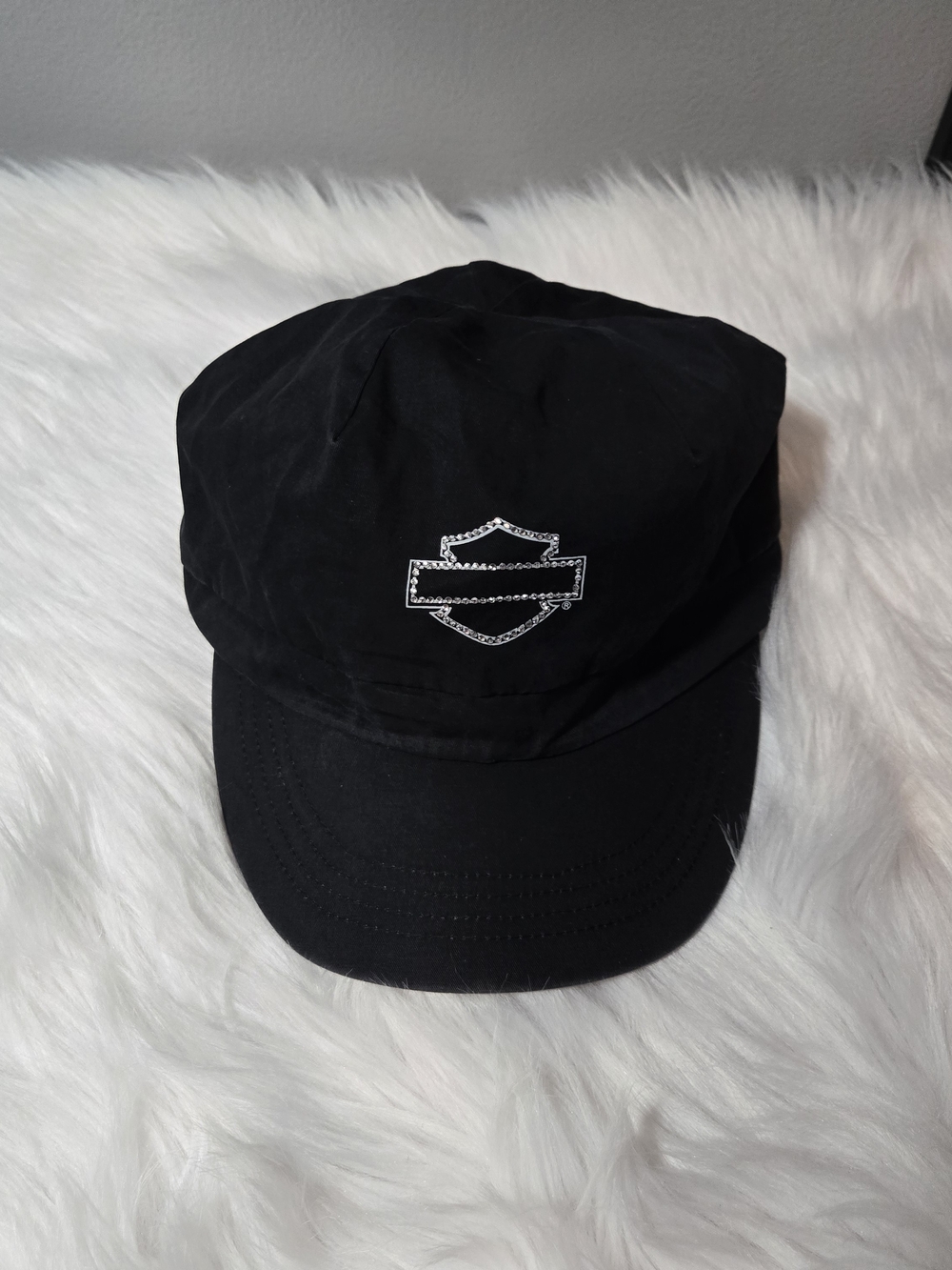 Harley-Davidson Black Cap with Contrasting Shield Stitch